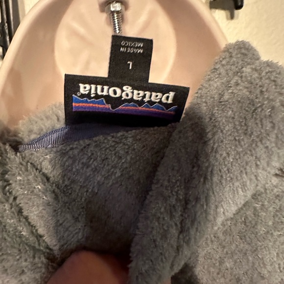 Patagonia retool 1/4 snap fleece. Gray / dusty blue . Size L - Picture 4 of 8